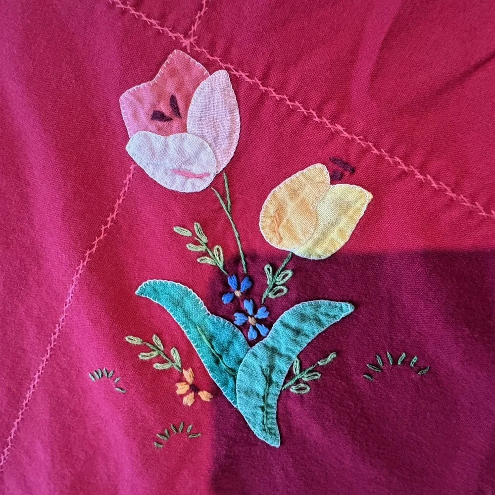 Vintage Handmade Embroidered Hot Pink Round Tablecloth Floral 58x58 Cotton